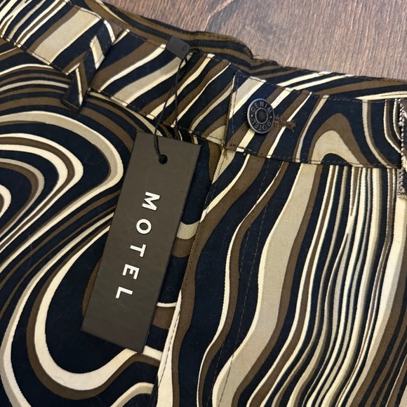 BrandNew✨motel rocks flare pants - Picture 5 of 5